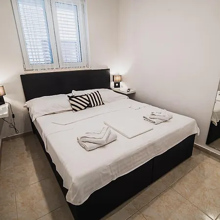Downtown Park Apartments With Balcony Vodice Exterior photo