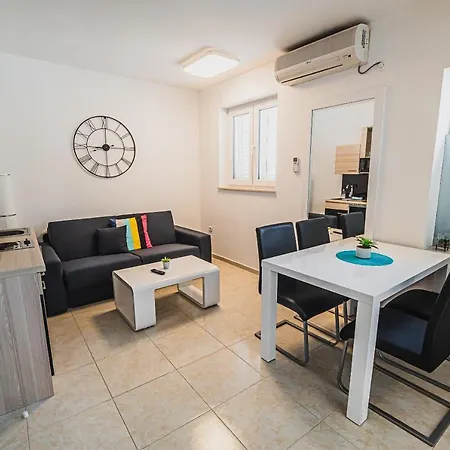Downtown Park Apartments With Balcony Vodice Exterior photo