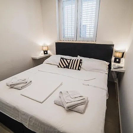 Downtown Park Apartments With Balcony Vodice Room photo