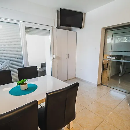 Downtown Park Apartments With Balcony Vodice Room photo
