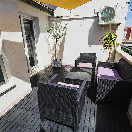 Downtown Park Apartments With Balcony Vodice Room photo